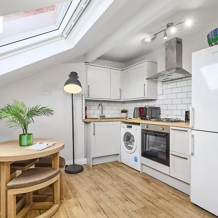 Apartament Delph Lane