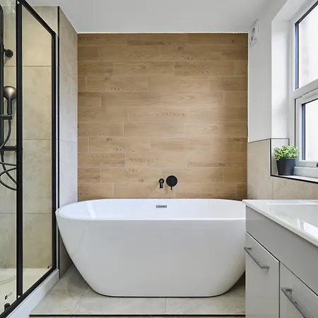 Delph Lane Leeds (West Yorkshire)